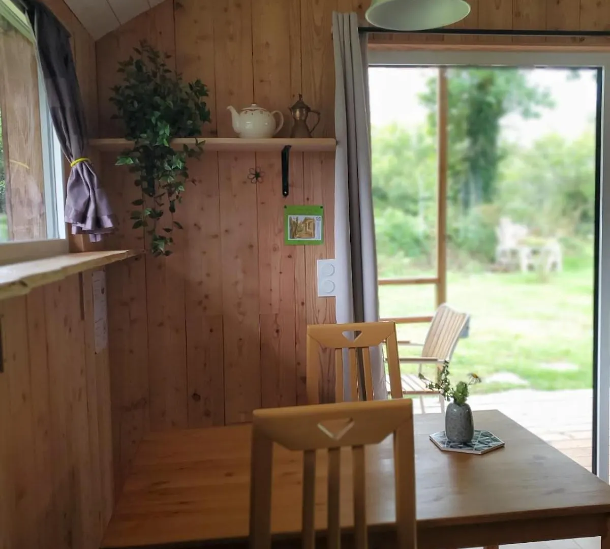 Le Merle Moqueur, Maisonnette En Bois, Les Kabanes En Kreiz Breizh Rostrenen Country house