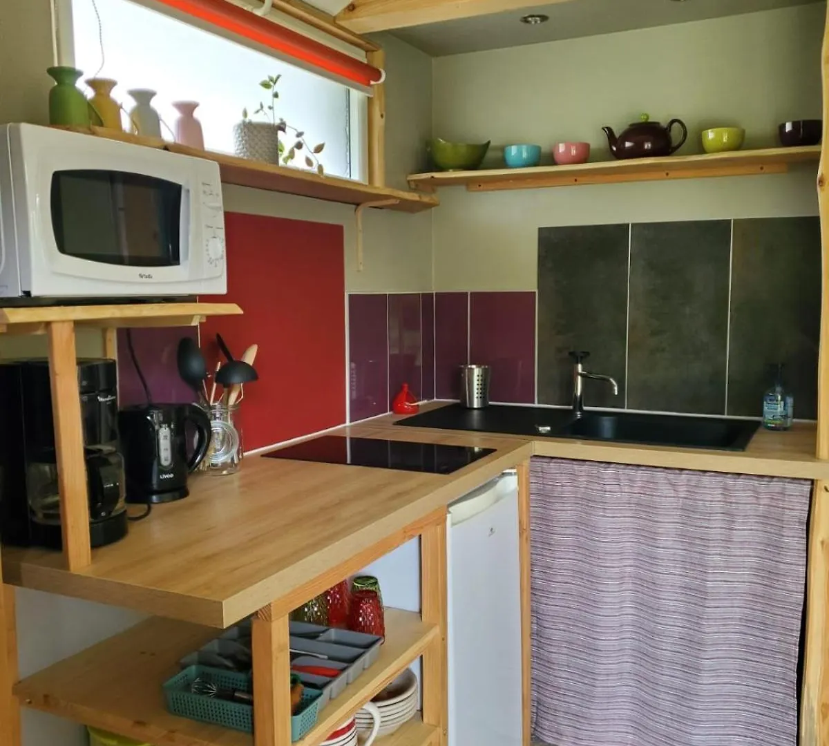 Le Merle Moqueur, Maisonnette En Bois, Les Kabanes En Kreiz Breizh Rostrenen